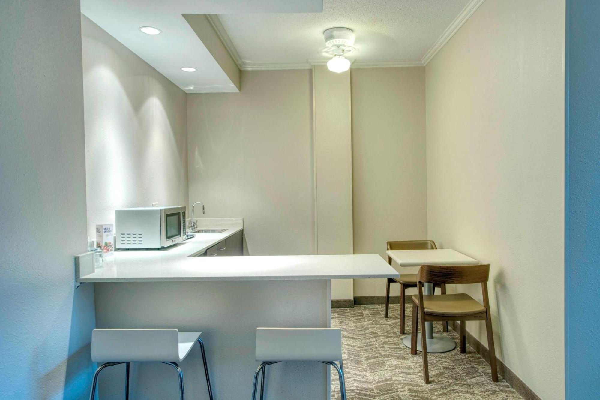 Springhill Suites By Marriott Lawrence Downtown Exterior foto